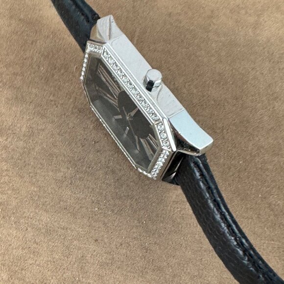 Vintage Marc Ecko Stainless Steel Watch with crystal Bezel. - Picture 4 of 7